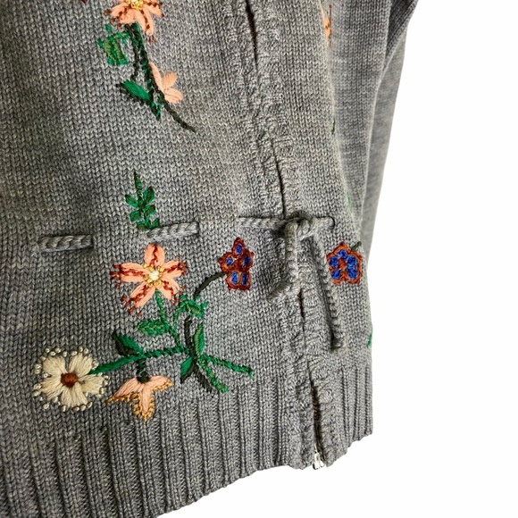 Vintage INDIA IMPORTS Small Knit Zip Cardigan Floral Embroidery Gray 70's 80s - Picture 4 of 9
